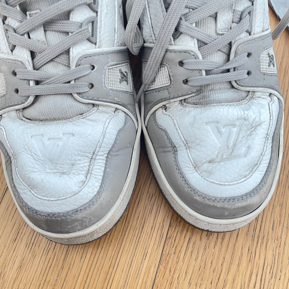 Louis Vuitton White/Grey Leather and Rubber Trainer Low Top Sneakers Si - Picture 10 of 12